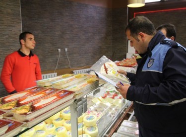 Bayburt Belediyesi Zabıta Ekipleri Denetimde