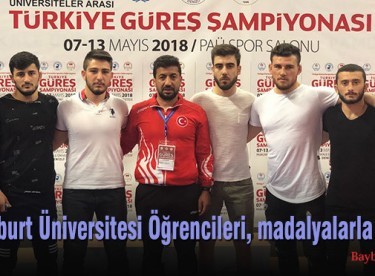 Bayburt Üniversitesi Öğrencileri, madalyalarla döndü
