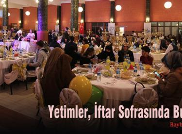 Yetimler için iftar sofrası