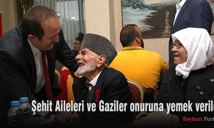 Şehit Aileleri ve Gaziler onuruna yemek verildi