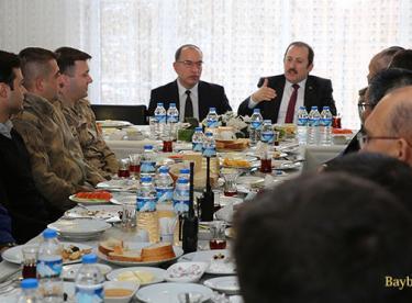 Vali Pehlivan, Emniyet ve Jandarma trafik ekipleriyle bir araya geldi