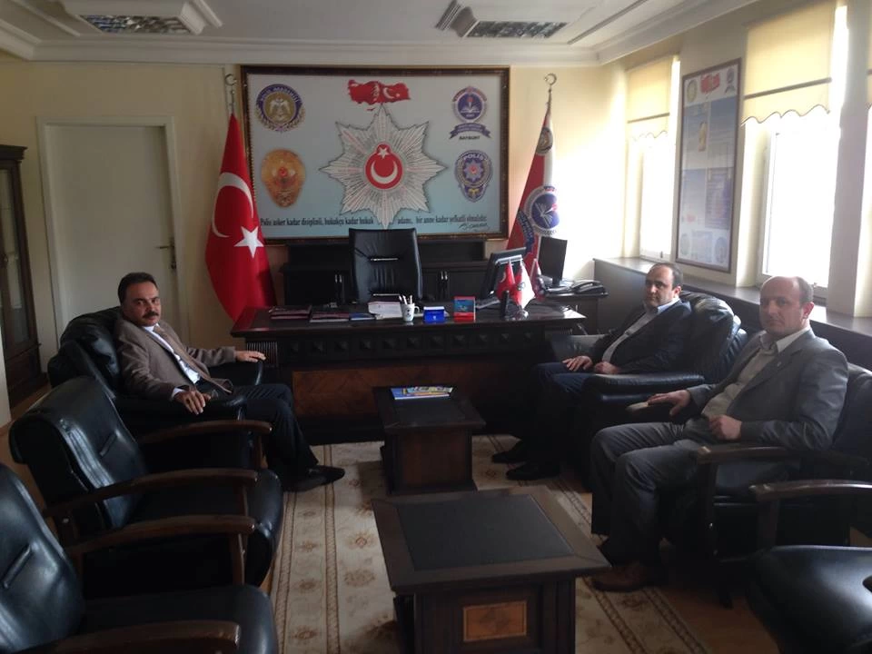 Özbek, Polis Meslek Yüksek Okulunu Ziyaret Etti