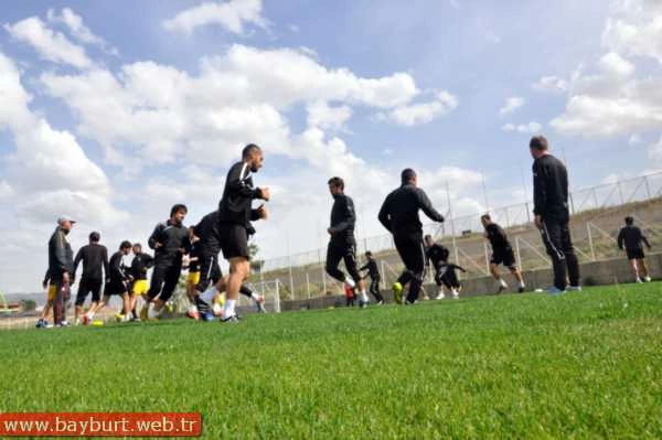 Bayburtspor, Malatya’da Play-Off Hazırlıklarını Sürdürüyor