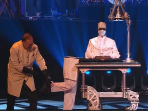 İllüzyonistlerin akıllara durgunluk veren şovu