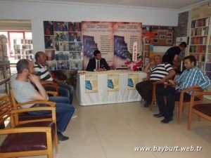 Ensar Çeker’den "kitap tanıtım ve imza günü"