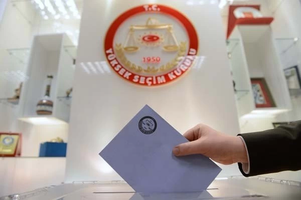 Özer Sencar son seçim anketini açıkladı