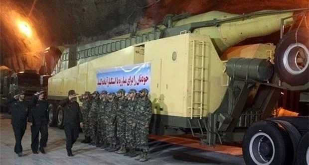İran yeraltı füze tünellerinin görüntülerini yayınladı