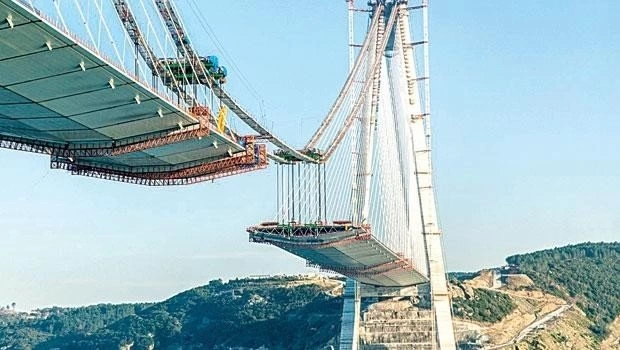3. Boğaz Köprüsü’de son 247 metre !