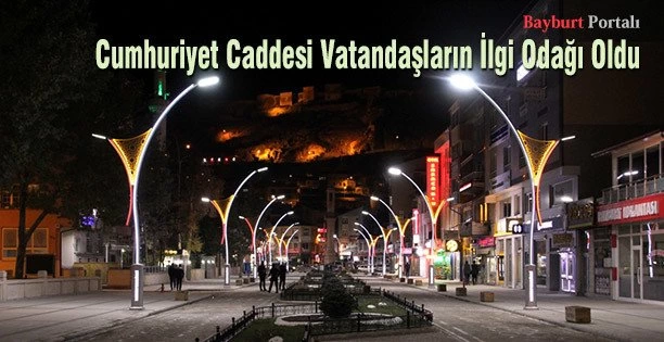 Bayburt Cumhuriyet Caddesi ışıl ışıl