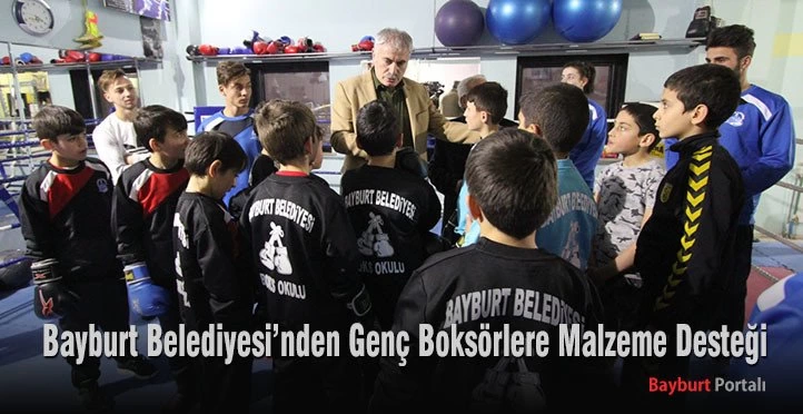 Bayburt Belediyesi’nden Genç Boksörlere Malzeme Desteği