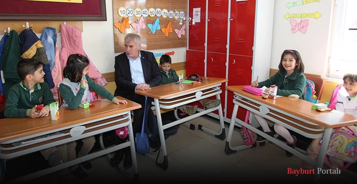 Başkan Memiş, Dede Korkut Koleji’ni ziyaret etti