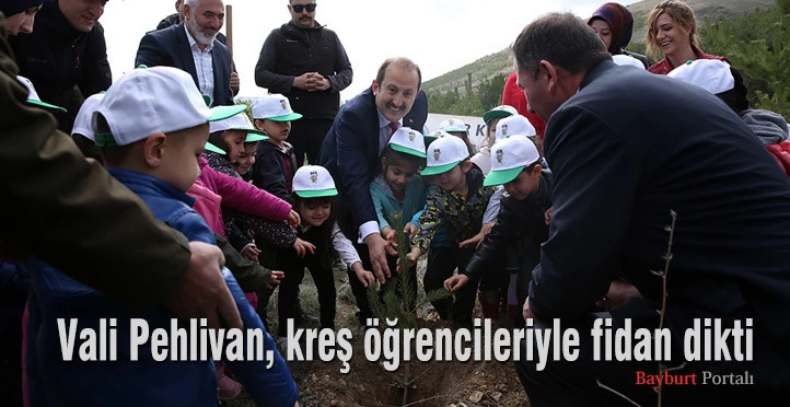 Vali Pehlivan, kreş öğrencileriyle fidan dikti