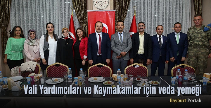 Vali Yardımcıları ve Kaymakamlar için veda yemeği