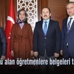 Proje odulu alan ogretmenlere belgeleri takdim edildi – Bayburt Portalı