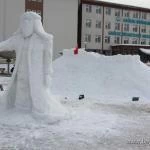 Bayburt universitesinde Dede Korkut ve Bayburt Kalesi heykeli 3 – Bayburt Portalı
