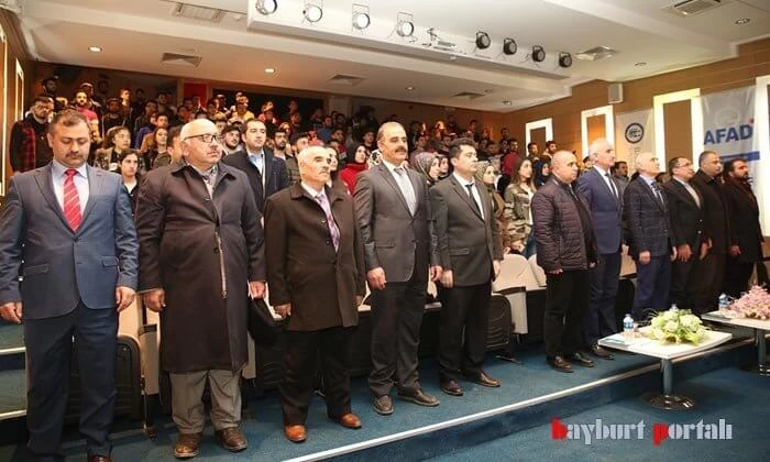 Bayburt Üniversitesi’nde ‘Deprem ve Kentleşme’ paneli