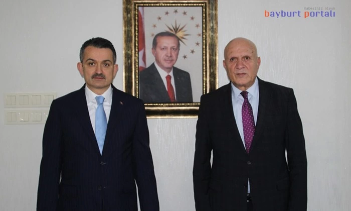 Bakan Pakdemirli, Bayburt Belediyesini ziyaret etti