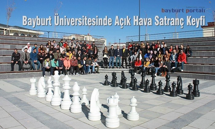 Bayburt Üniversitesinde satranç keyfi