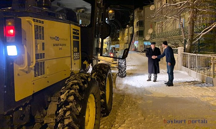 Başkan Pekmezci’den kar mesaisi