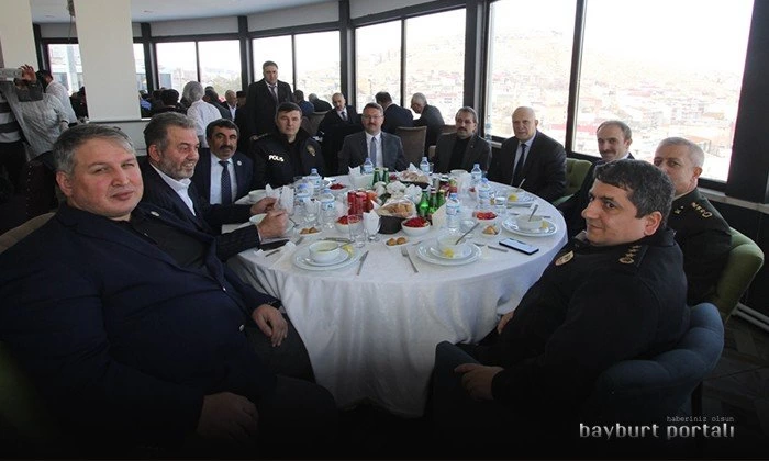 Pekmezci, Bayburt dernekleri ile bir araya geldi