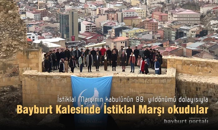 Bayburt Kalesinde İstiklal Marşı okudular