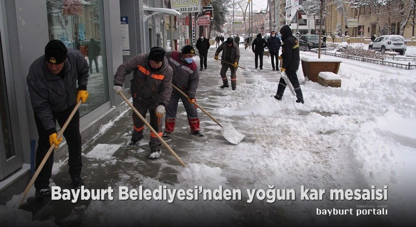 Bayburt Belediyesi’nden yoğun kar mesaisi