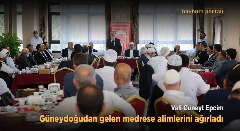 Kardeşlik Köprüsü kapsamında Medrese Alimleri Bayburt’a geldi