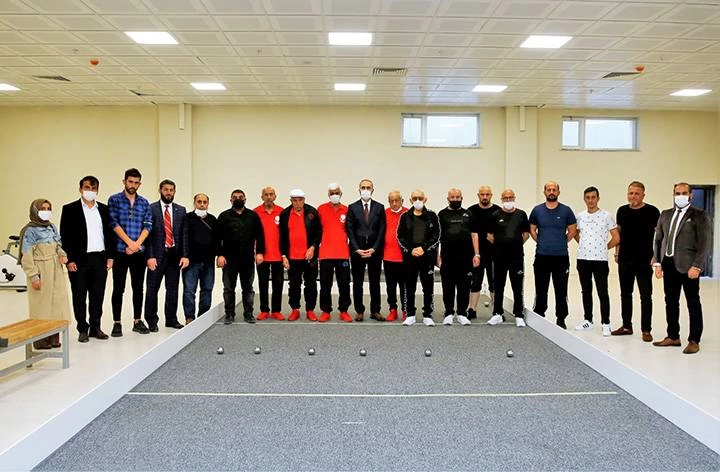 60 yas ustu yetiskin gencler icin Bocce Ligi Sampiyonasi basladi – Bayburt Portalı