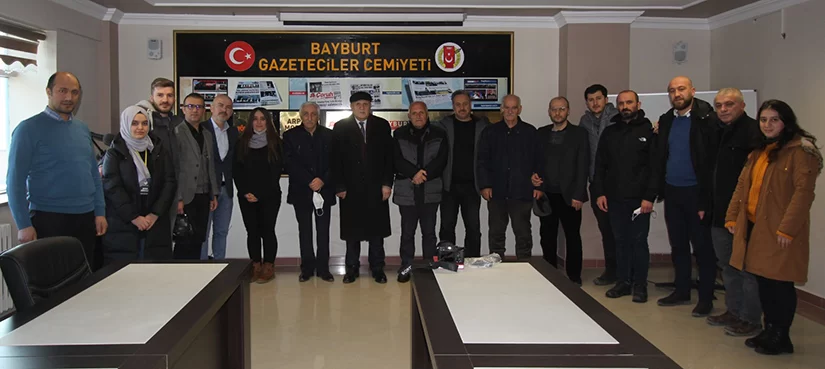 Baskan Pekmezci BGC de Calisan Gazeteciler Gunu nu kutladi 1 – Bayburt Portalı