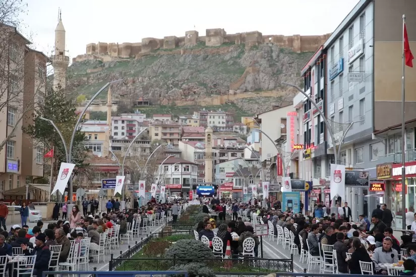 Bakan Bilgin hemsehrileriyle iftarda bir araya geldi 1 – Bayburt Portalı