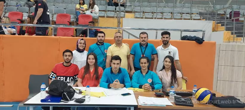 Bayburtta Kurumlar Arasi Voleybol Turnuvasina yogun katilim 1 – Bayburt Portalı