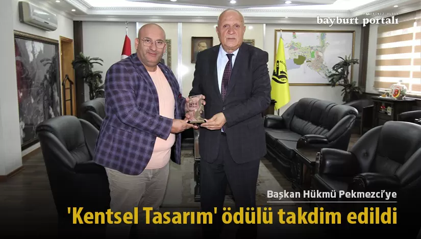 Başkan Pekmezci’ye ‘Kentsel Tasarım’ ödülü takdim edildi