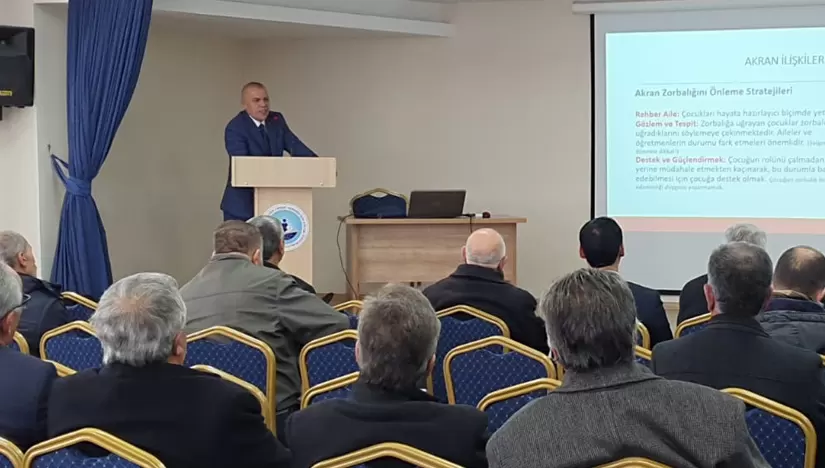 Bayburt’ta muhtarlara ‘Aile Okulu’ eğitimi veriliyor