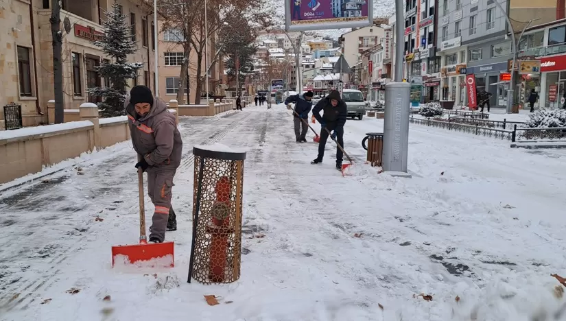 Bayburt Belediyesi’nden karla mücadele çalışmaları