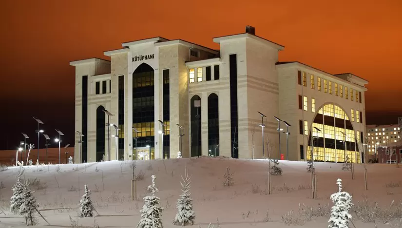 Bayburt Üniversitesi Kütüphanesi’nde kitap sayısı 100 bine ulaştı