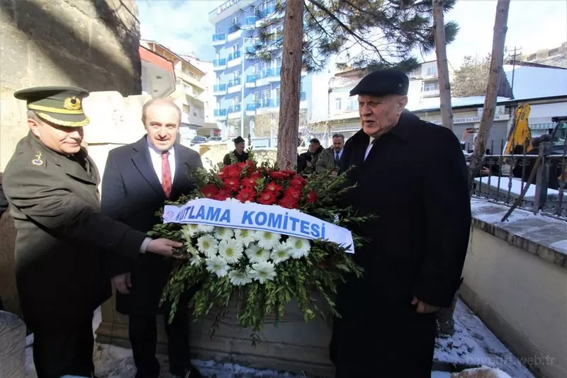 Bayburttun Kurtulusu torenlerinde milli kahramanlarin kabirleri ziyaret edildi 1 – Bayburt Portalı