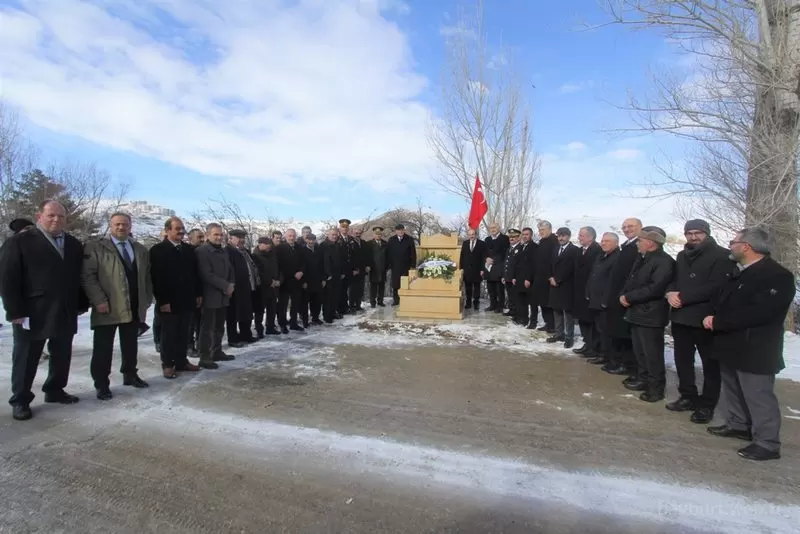 Bayburttun Kurtulusu torenlerinde milli kahramanlarin kabirleri ziyaret edildi 2 – Bayburt Portalı