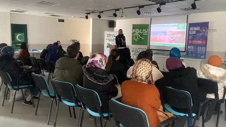 Bayburt Emniyeti’nde uyuşturucu ile mücadele bilgilendirmeleri devam ediyor