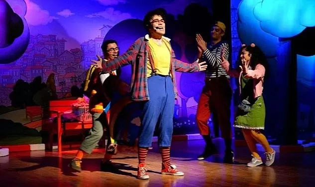 Eti Çocuk Tiyatrosu, 23 Nisan’da Deprem Bölgesinde Çocuklar ile Buluşuyor