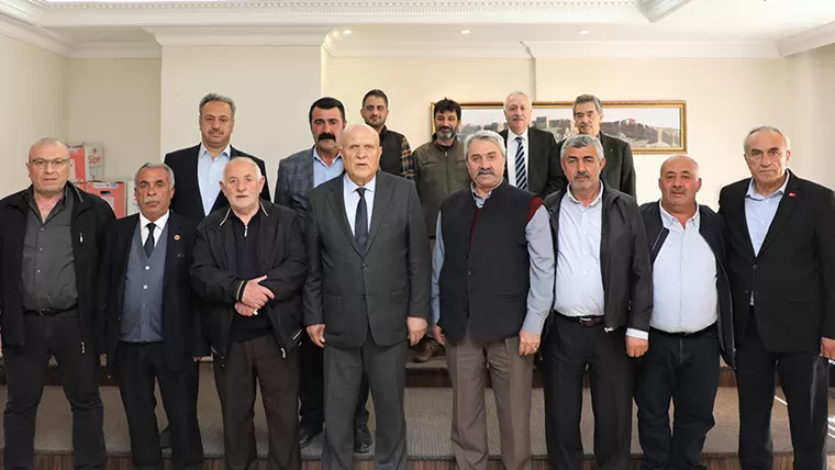 Başkan Pekmezci, merkez mahalle muhtarlarıyla bir araya geldi