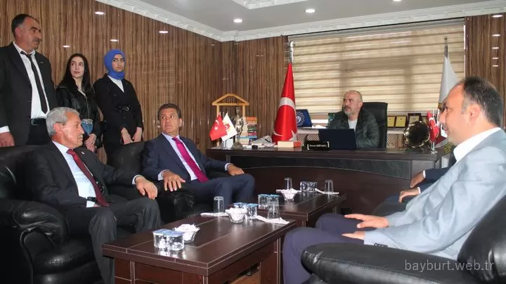 Milletvekili Mustafa Sarigul Bayburt Gazeteciler Cemiyetini ziyaret etti 1 – Bayburt Portalı