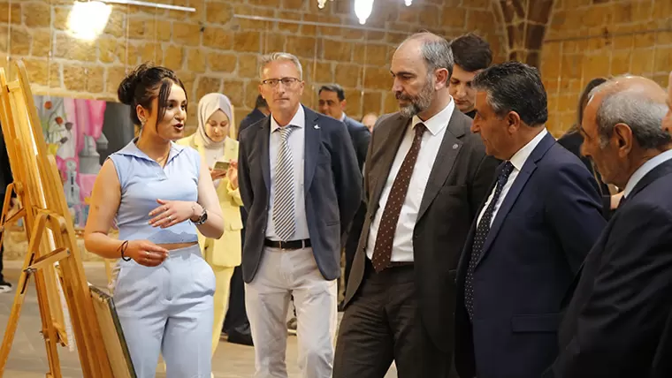 Öğrencilerden “Bayburt’un Tarihi ve Medeniyeti” resim sergisi