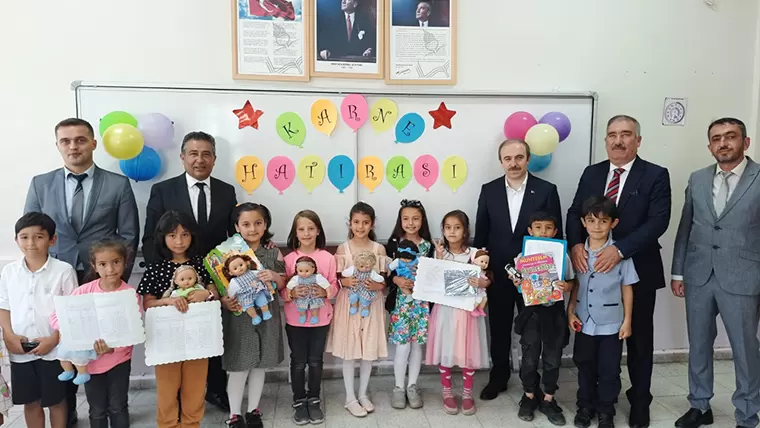 Bayburt’ta 15 bin 127 öğrenci karne heyecanı yaşadı