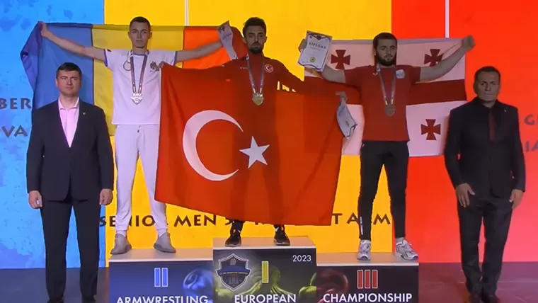 Enes Talha Ay’dan Avrupa Bilek Güreşi Şampiyonası’nda ‘çifte madalya’