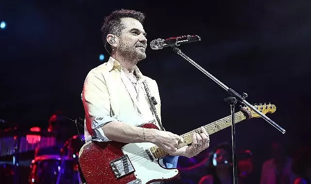 Kenan Doğulu, Caresse Bodrum’da Sevenleriyle Buluştu