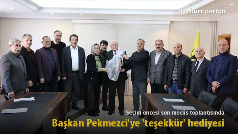 Belediye Meclisi’nden Başkan Pekmezci’ye ‘teşekkür’ hediyesi