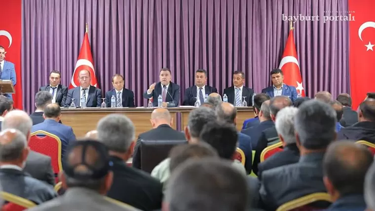 Vali Mustafa Eldivan, muhtarlarla bir araya geldi