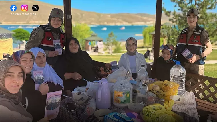 Bayburt İl Jandarma Komutanlığı’ndan ‘KADES’ farkındalığı