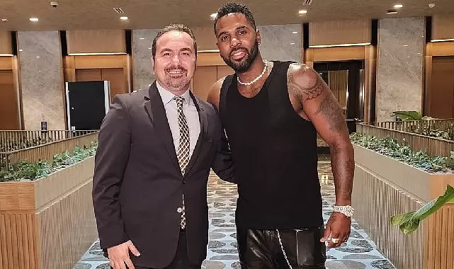 Müziğin dahi çocuğu Jason Derulo Türk kahvaltısına hayran kaldı