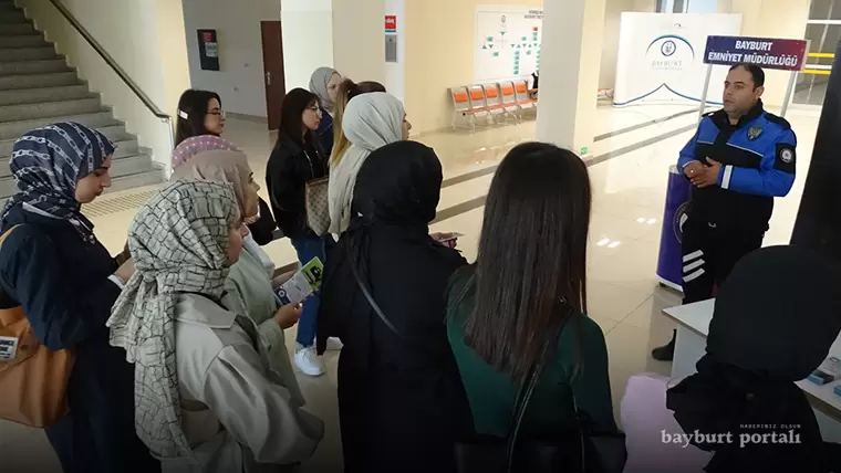 Bayburt Emniyeti, dolandırıcılığa karşı bilgilendirme çalışmaları yapıyor